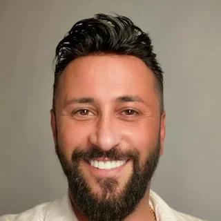 Erdal Essiz